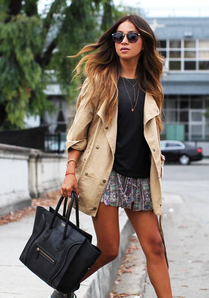 Untucked and layer it with a light trench coat. (Source: Sincerely Jules)
