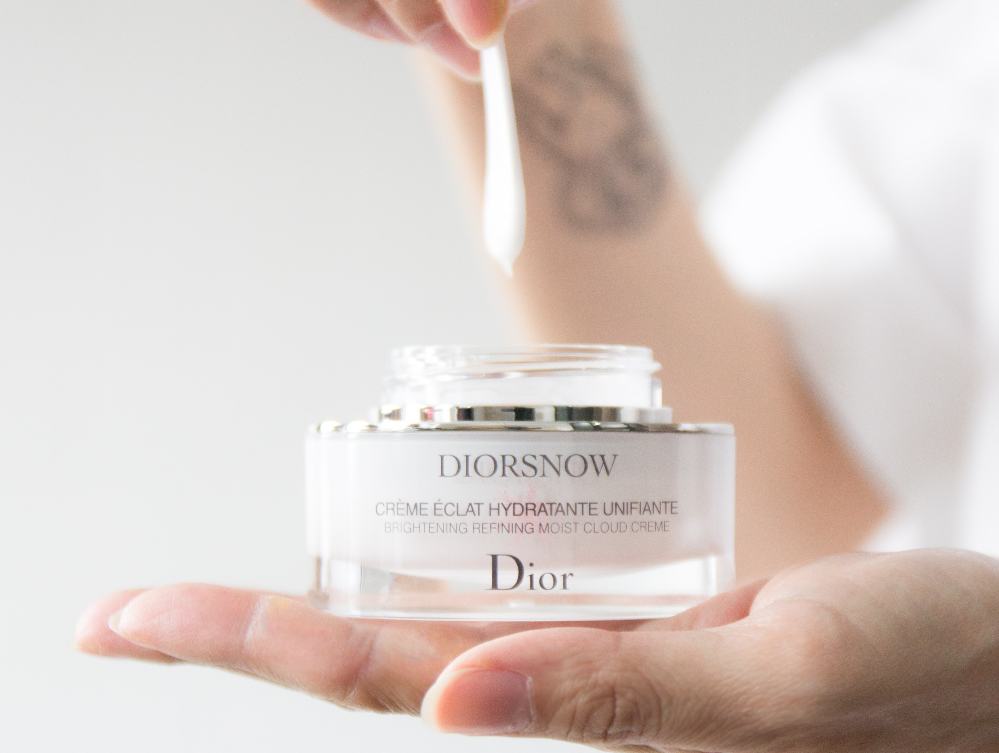 diorsnow brightening refining moist cloud creme