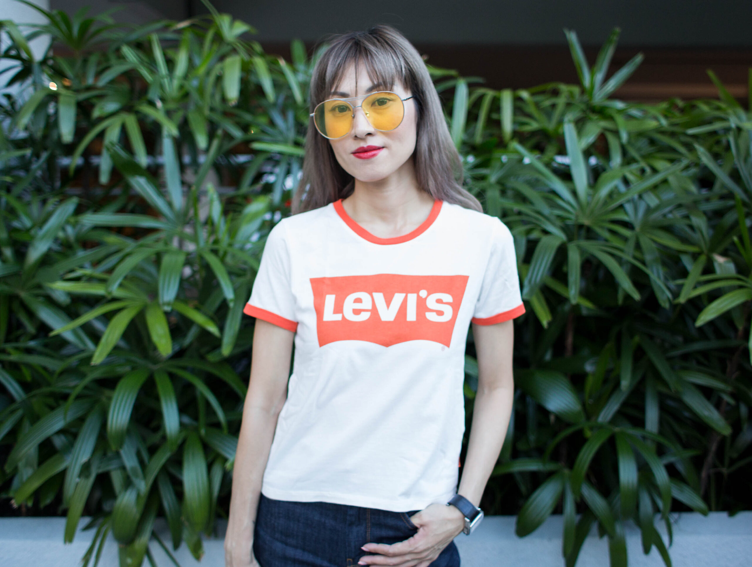 Levi's - ORANGE TAB COLLECTION Tシャツ twice ナヨン着用 Levi's Orange Tab Tee - Stilettoes Diva
