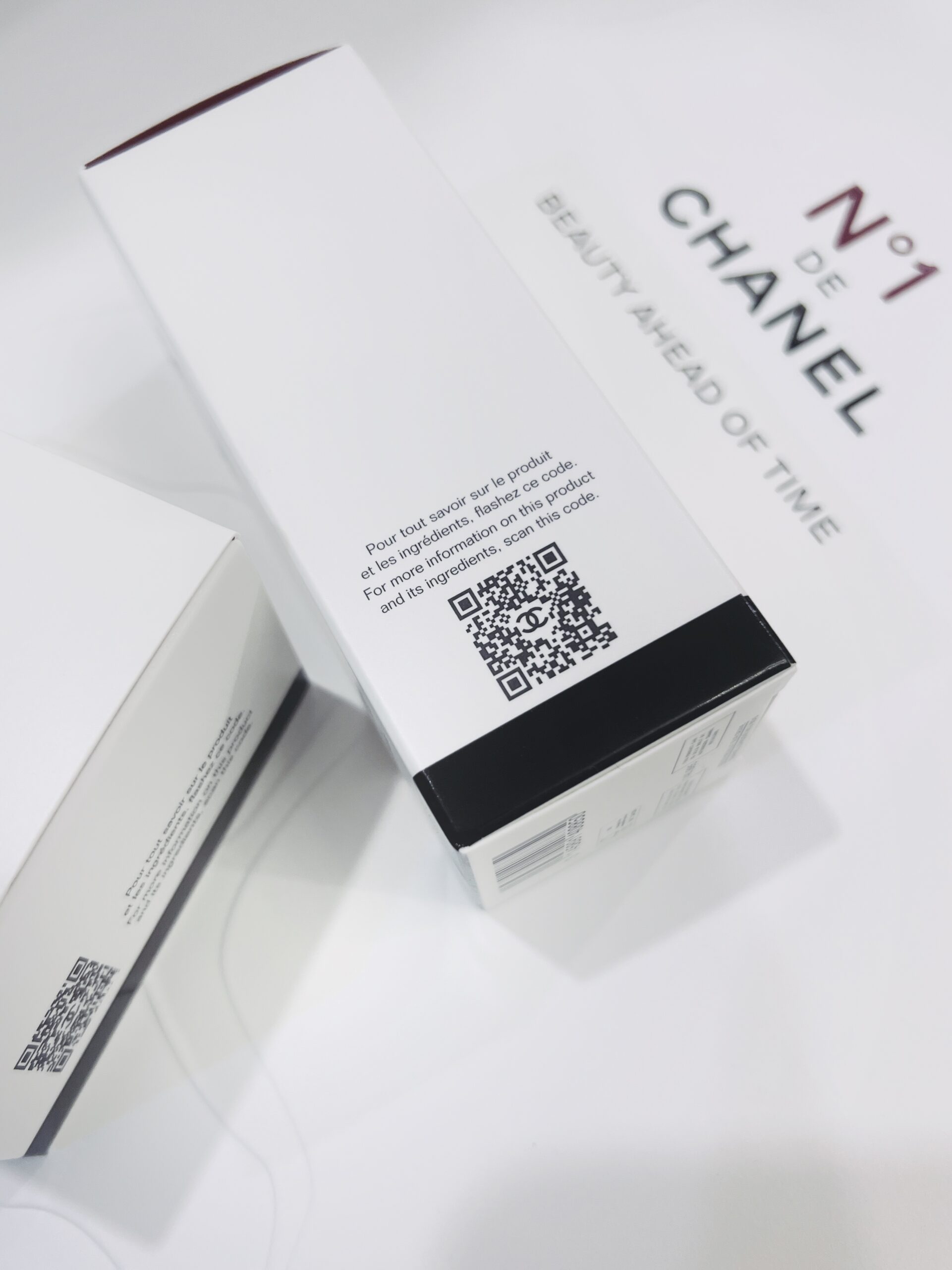 QR code on N°1 DE CHANEL Packaging